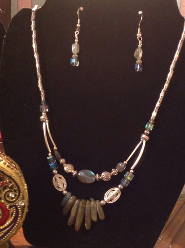 Beauty labradorite Celtic necklace